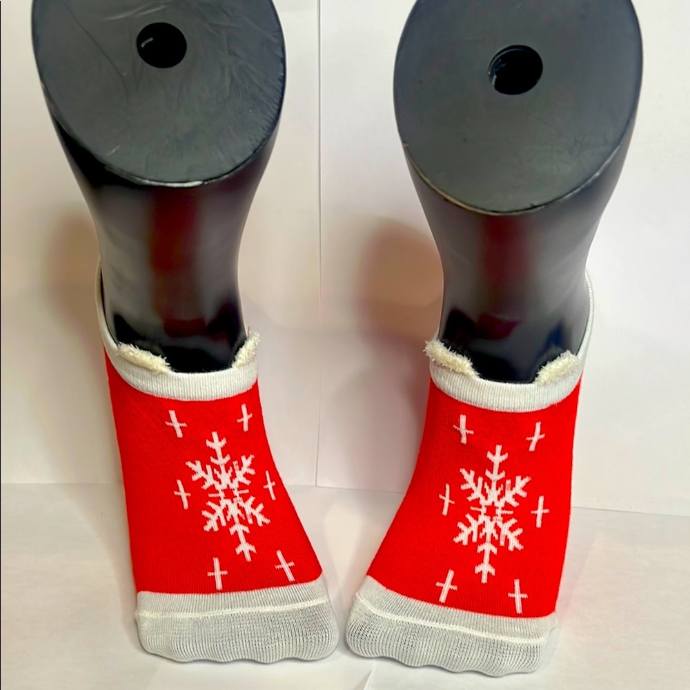 Red Christmas Snowflake Ankle Socks